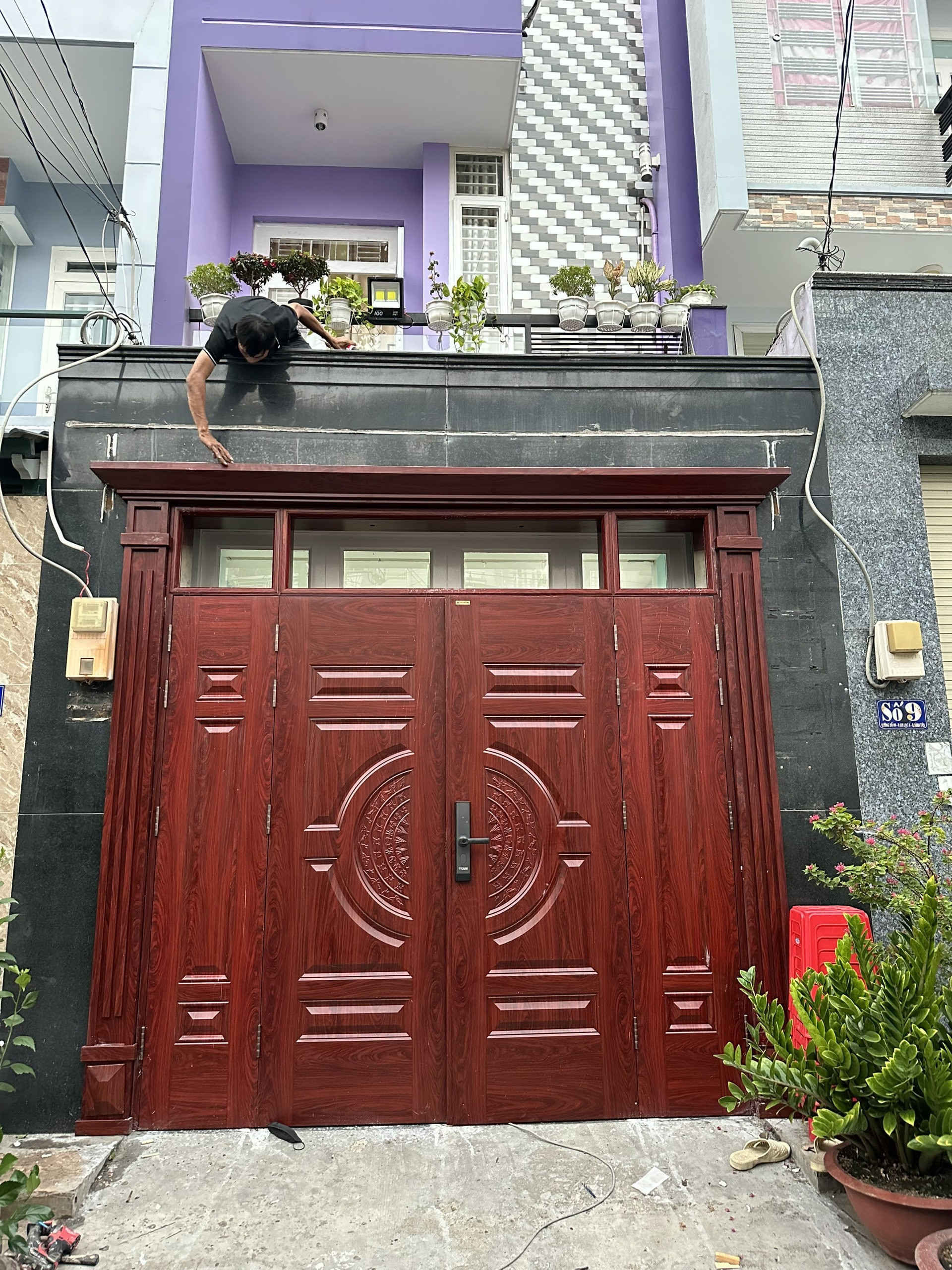 Cửa Thép vân gỗ tại Lâm Đồng - Giá cửa thép vân gỗ
