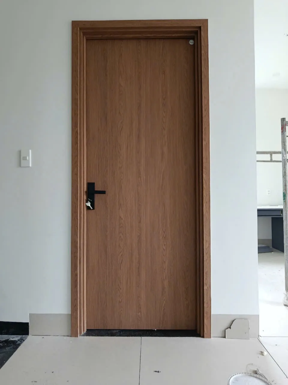 Gia-cua-nhua-composite-tai-phuong-long-an