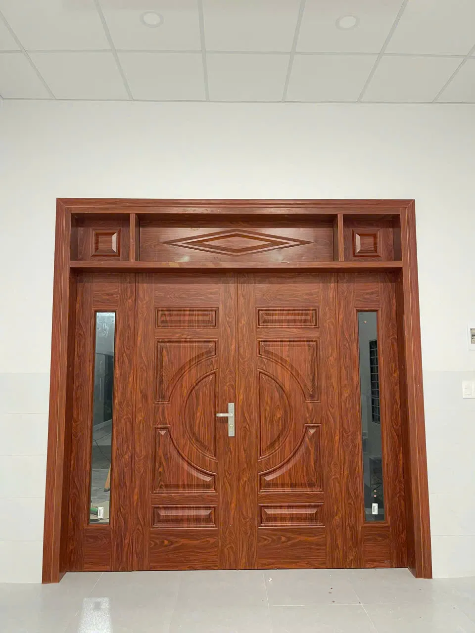 Gia-cua-thep-van-go-tai-Dak-Lak