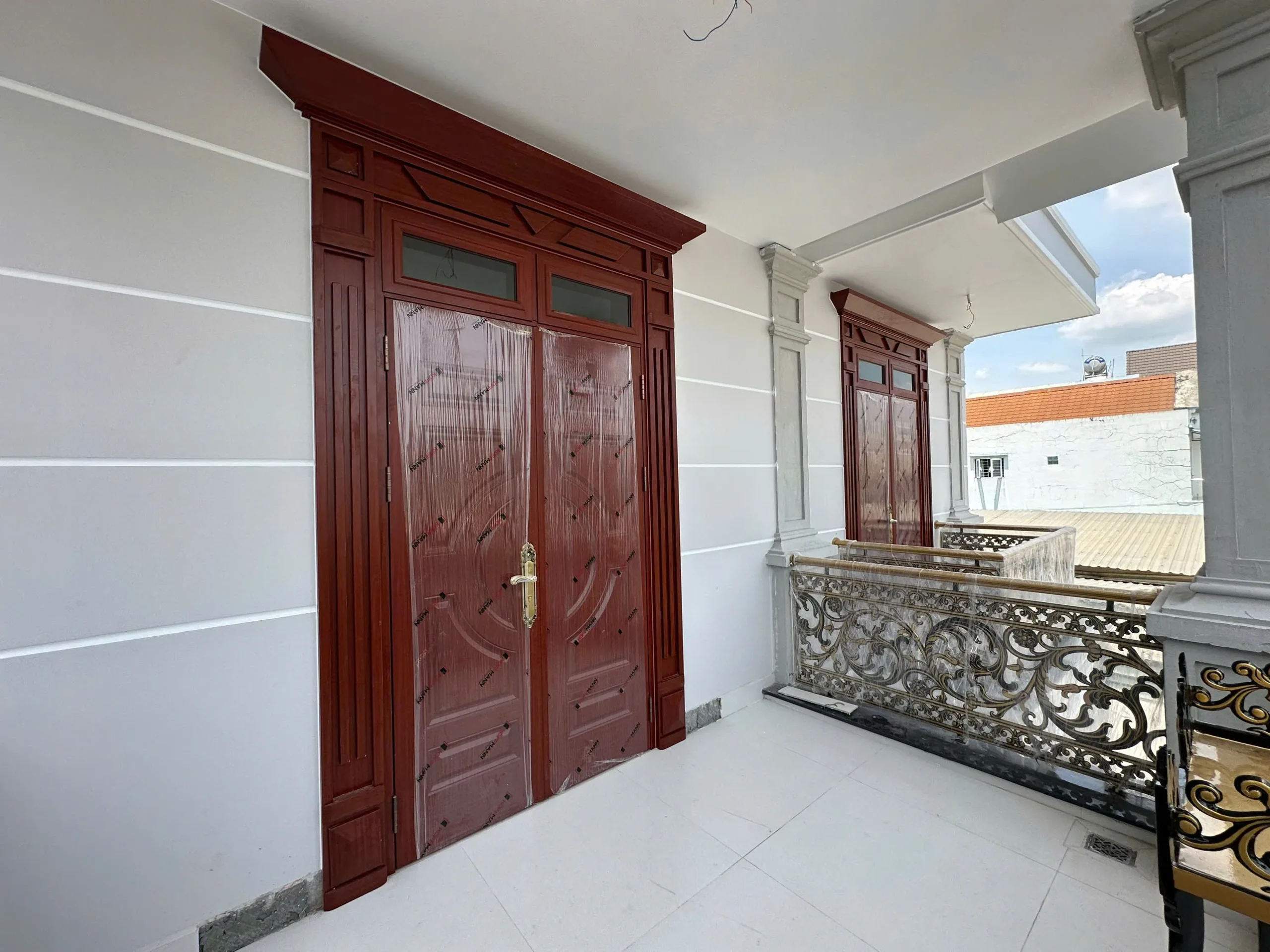 Gia-cua-thep-van-go-tai-Dak-Lak