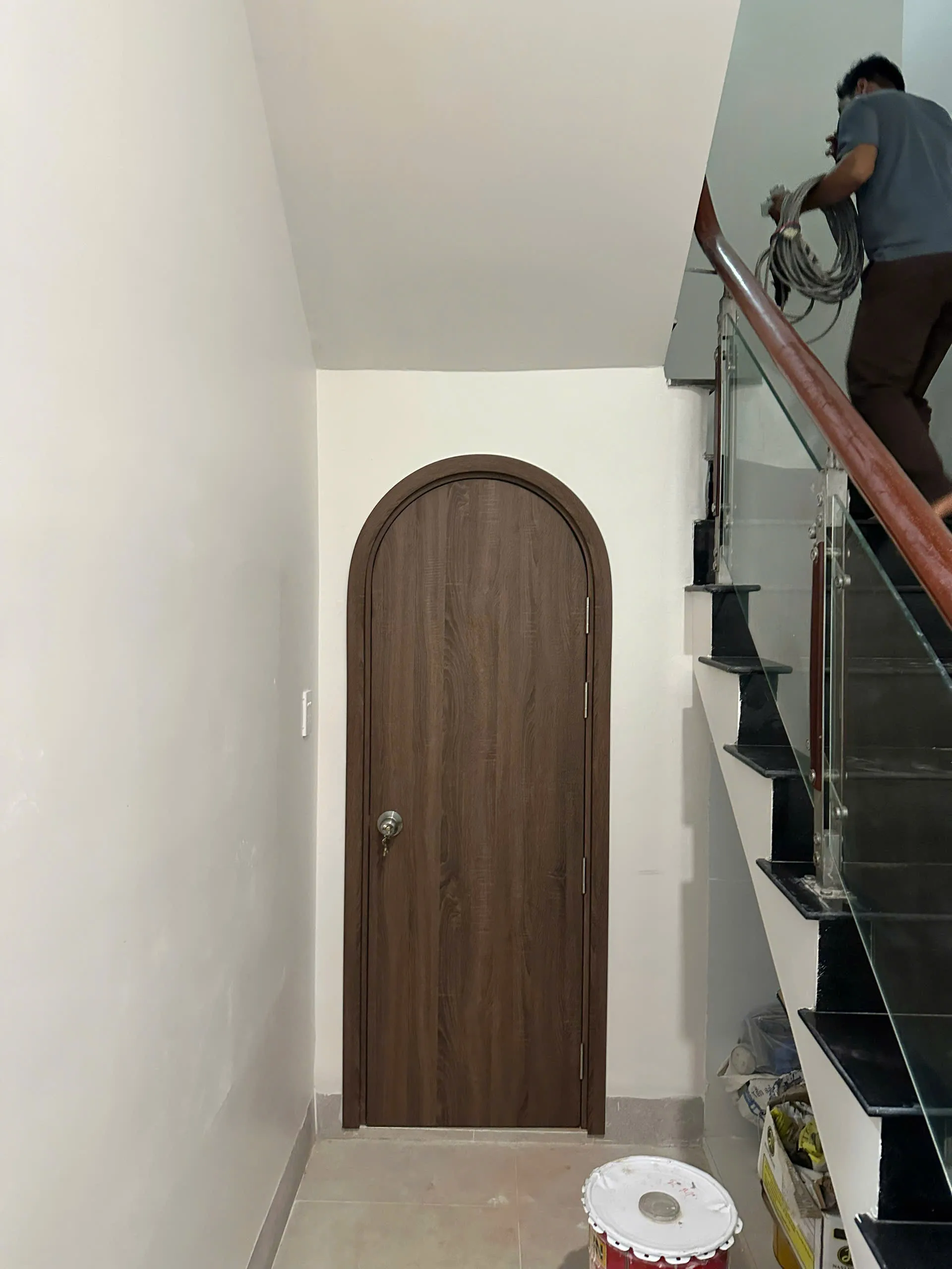 Gia-cua-vòm-nhua-composite-tai-phuong-sai-gon