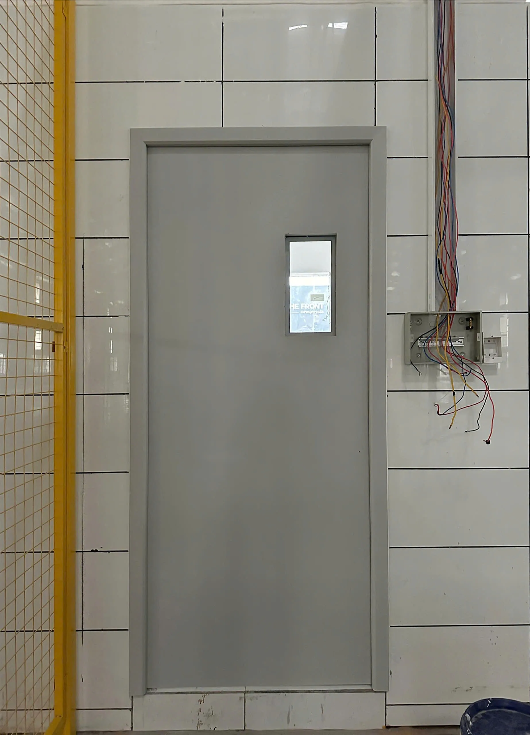 Gia-cua-thep-chong-chay-tai-phuong-ben-thanh